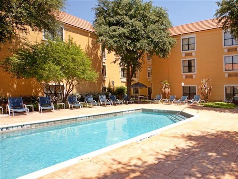Holiday Inn Express Hotel & Suites Irving Dfw Airport North By Ihg Exterior foto