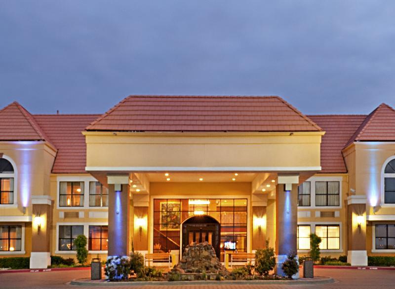 Holiday Inn Express Hotel & Suites Irving Dfw Airport North By Ihg Exterior foto